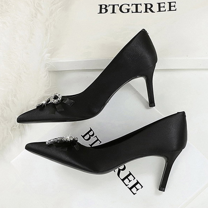 BIGTREE CRYSTAL Diamond Butter - đánh giá và giá Slip Dress Satin